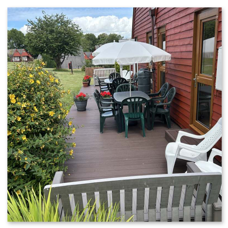 Rear sun-deck